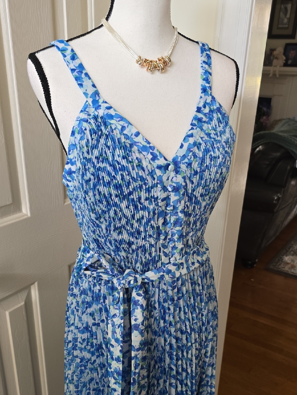 TAYLOR BRAND WOMEN'S PLUS SIZE BLUE SLEEVELESS SUMMER LONG FANCY DRESS SIZE 14
